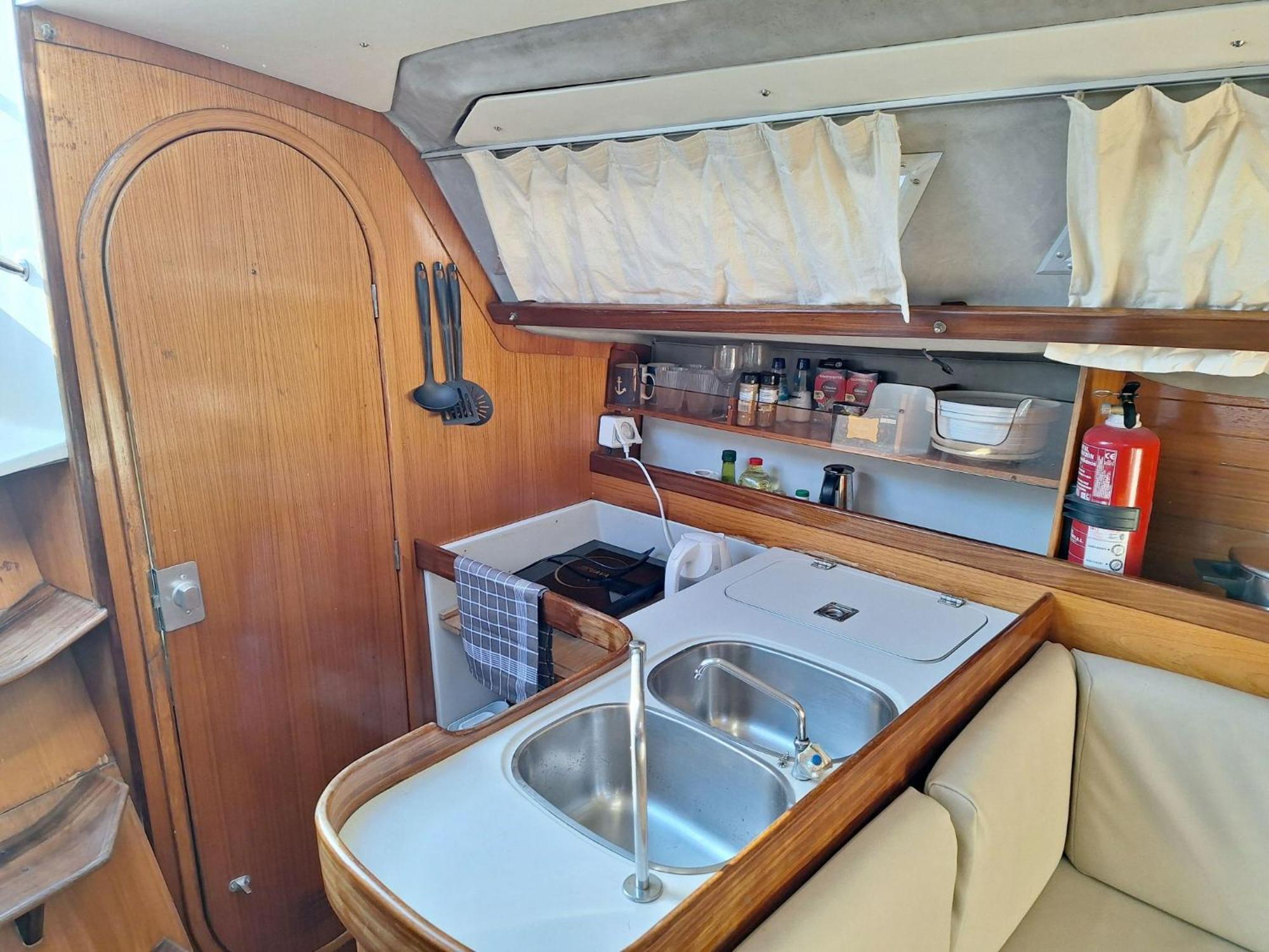 Be Local - Sleep Aboard The Santa Maria Sailing Boat In * Lissabon